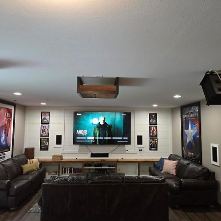 Premier Retreat With Hot Tub, Theater & Pool Table Villa Hollister Exteriör bild