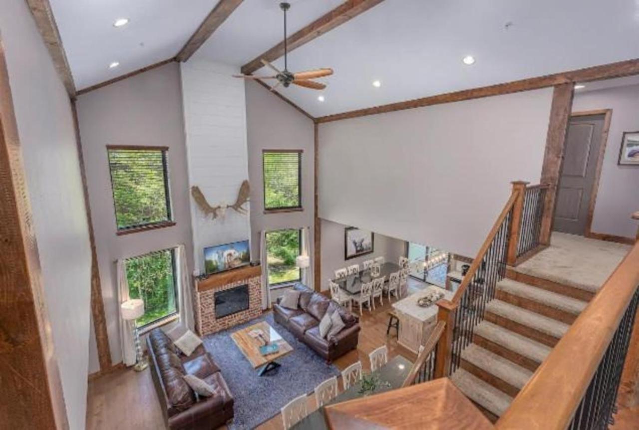 Premier Retreat With Hot Tub, Theater & Pool Table Villa Hollister Exteriör bild
