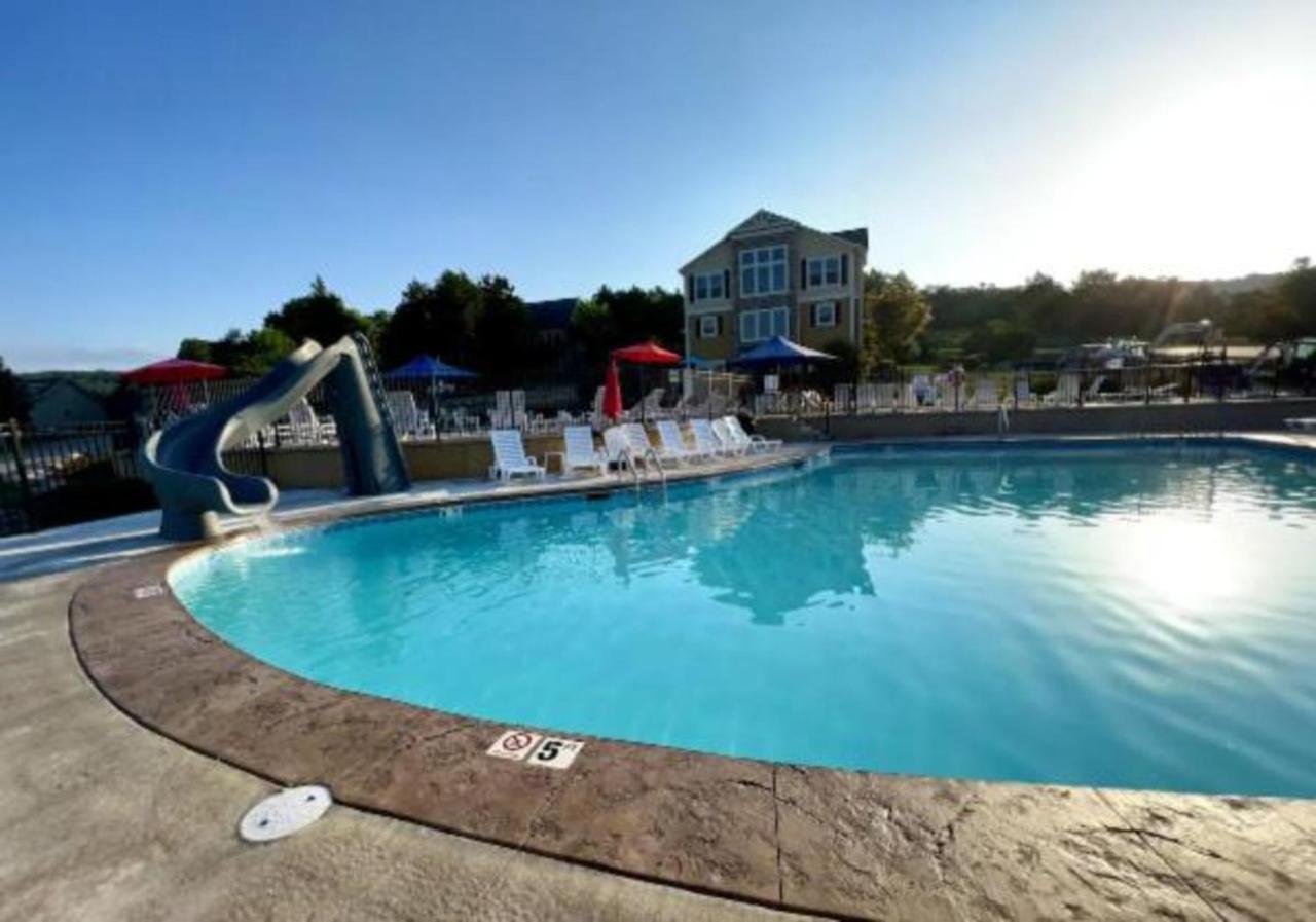 Premier Retreat With Hot Tub, Theater & Pool Table Villa Hollister Exteriör bild