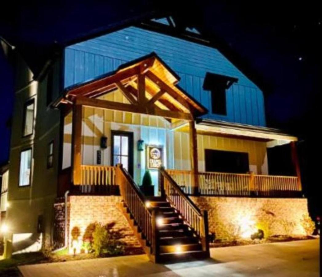 Premier Retreat With Hot Tub, Theater & Pool Table Villa Hollister Exteriör bild